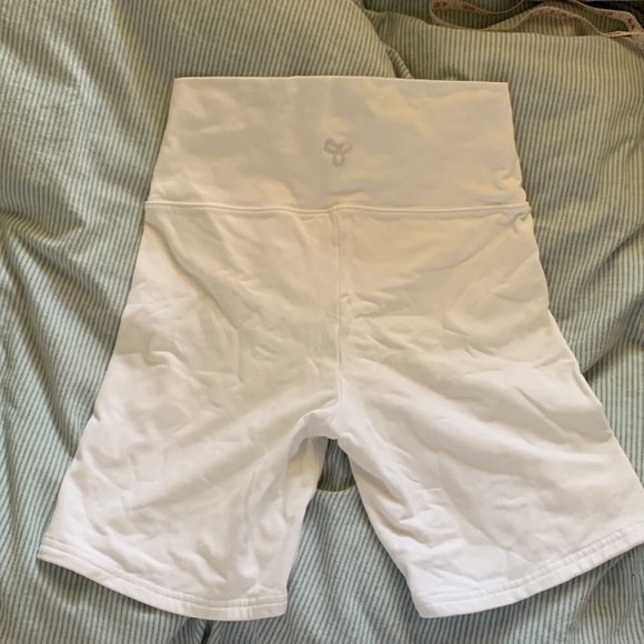 TnAction Atmosphere Hi-Rise 5" Short in White - Picture 2 of 5